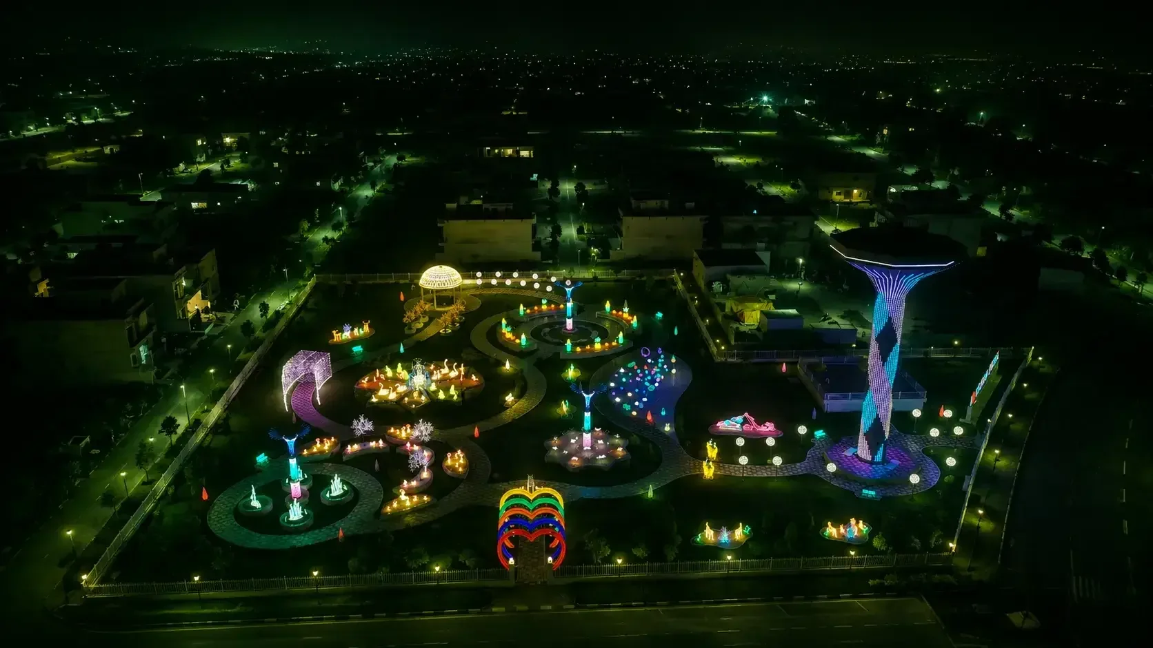 Central Theme Park & Glow Garden